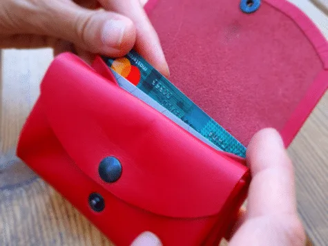 Réalisez votre porte-monnaie en cuir