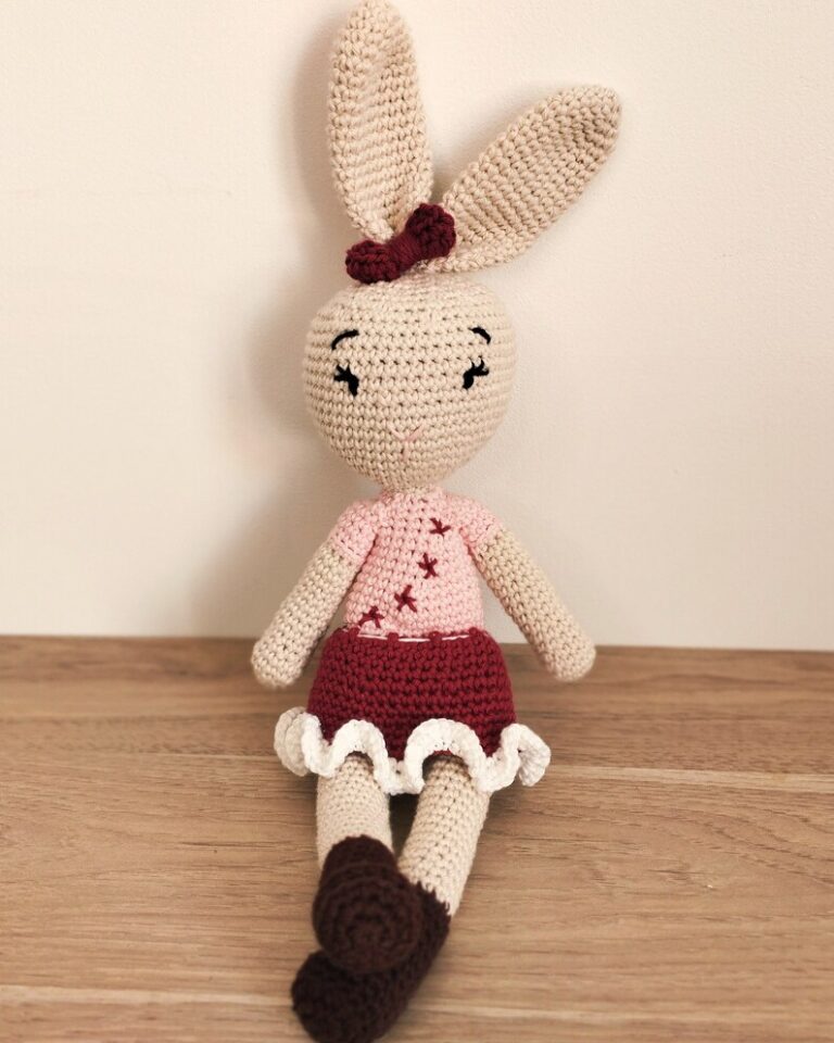 Kit crochet intermédiaire poupée lapin