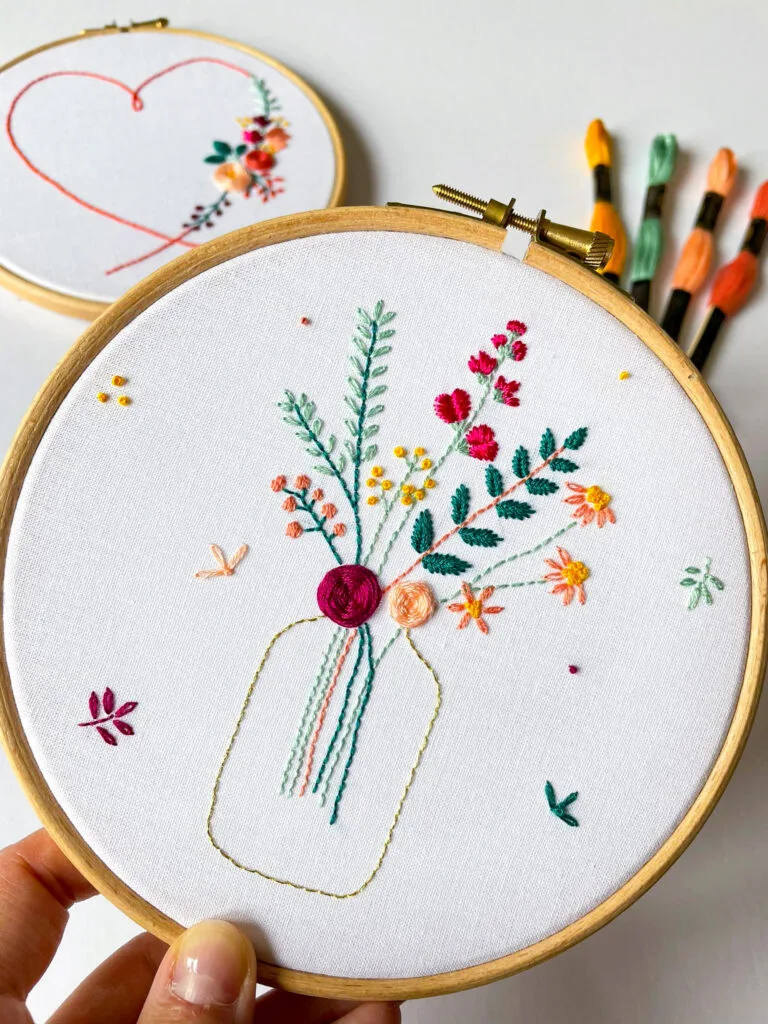 Kit de broderie : Vase fleuri