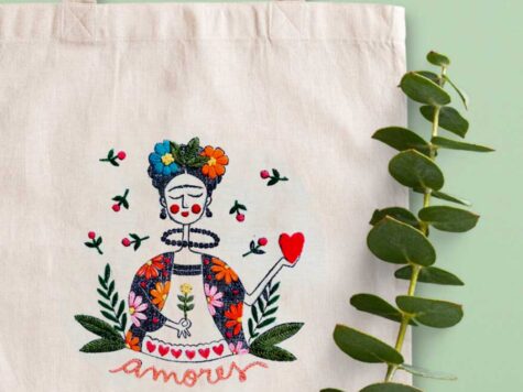 KIT BRODERIE TOTE BAG FRIDA AMORES