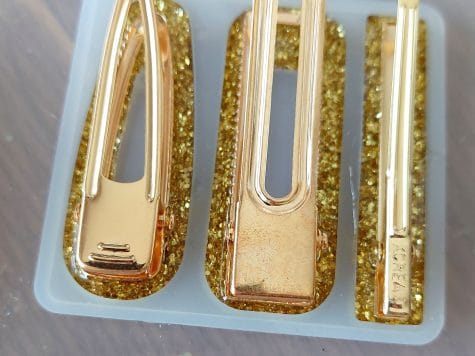 Salon Cocottes & Créateurs : 3 barrettes à cheveux en résine UV