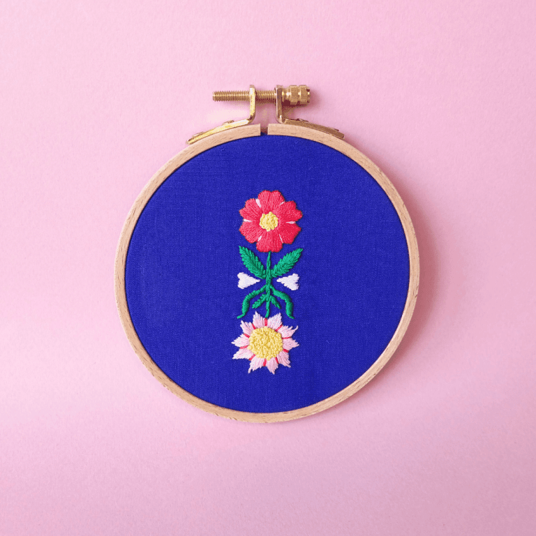 Kit de broderie Flowers in Love by Camille Cauvez