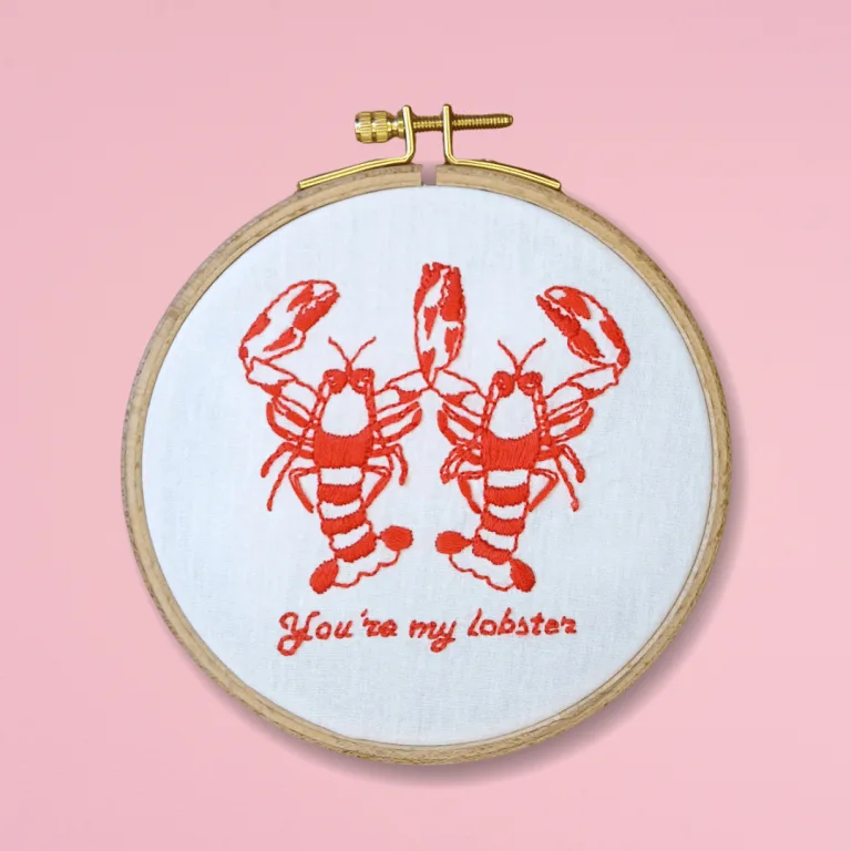 Kit de broderie You’re my lobster by Romane Sérazin