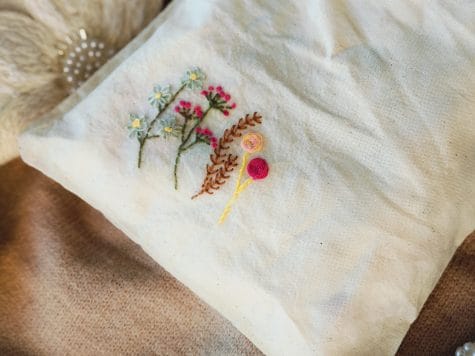 Atelier Broderie sur Pochon