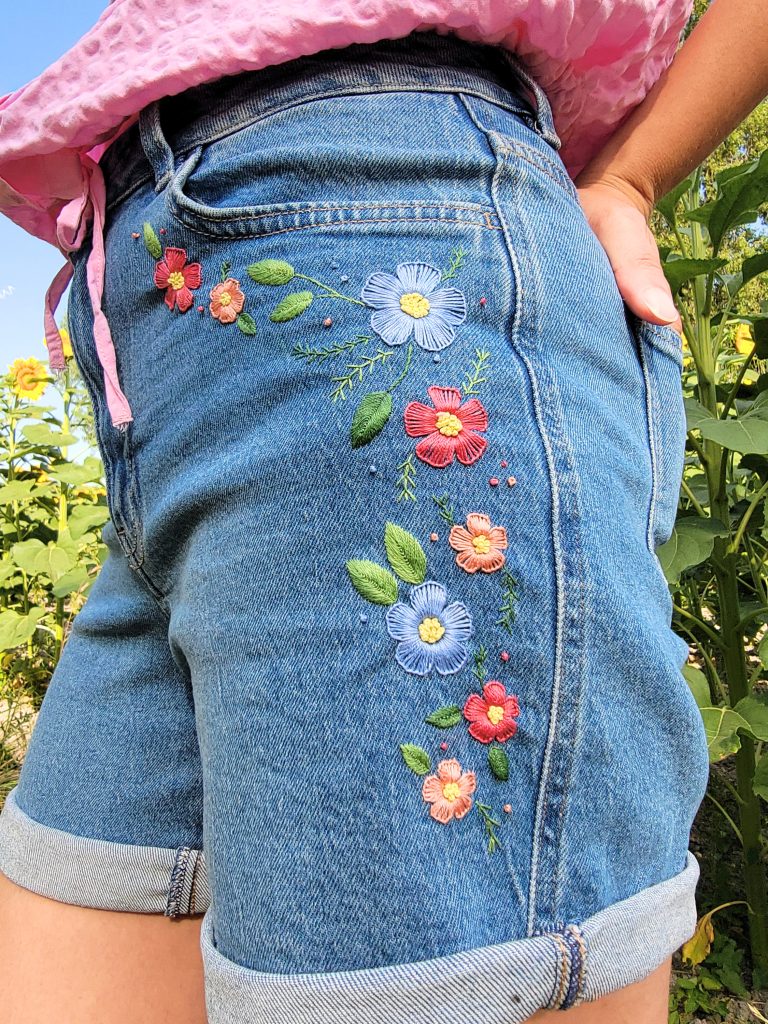 Échappée Florale – Kit broderie short à broder
