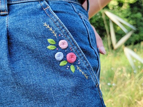 Premier Printemps – Kit broderie poche pantalon à broder
