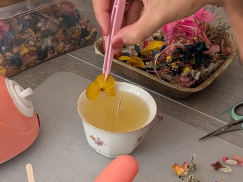 Atelier bougie fleurie & pause gourmande à La Rochelle