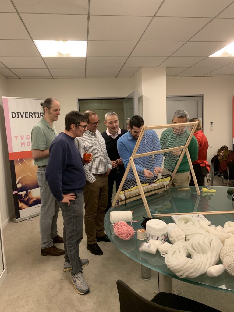 Tissage collaboratif réalisé en team building