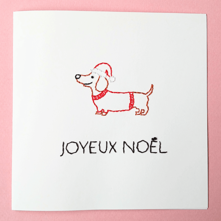 Carte à broder Teckel de Noël